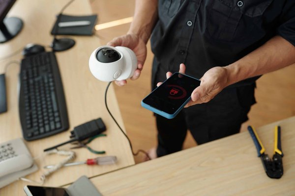 Comparatif : Les meilleures caméras de surveillance Netgear Arlo pour les petits commerces